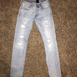 tilly’s ripped jeans